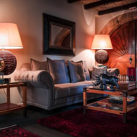 ホテル オテル デ ドゥ クレ テュルクアイム