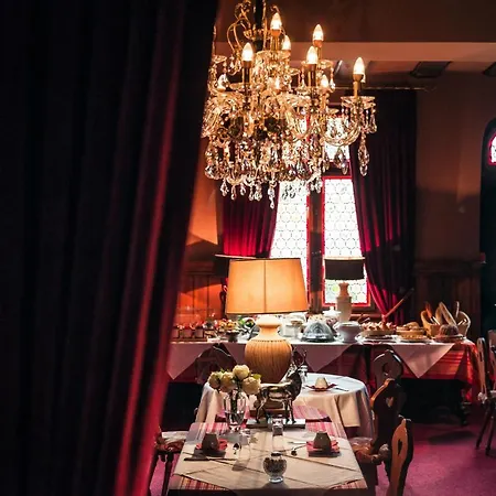 ホテル オテル デ ドゥ クレ テュルクアイム