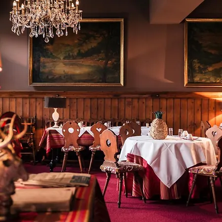 ホテル オテル デ ドゥ クレ テュルクアイム