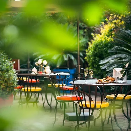 Des Deux Clefs Hotel