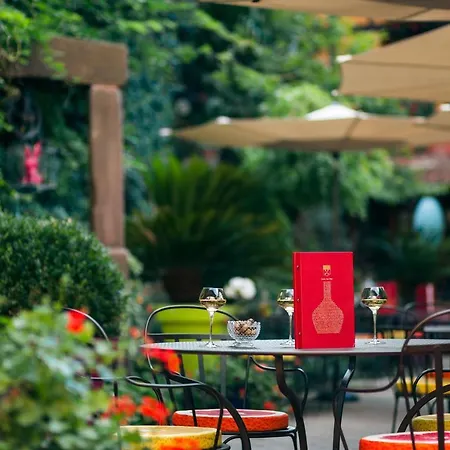 オテル デ ドゥ クレ 3*